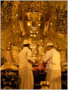 lordbuddhapayamandalay.jpg